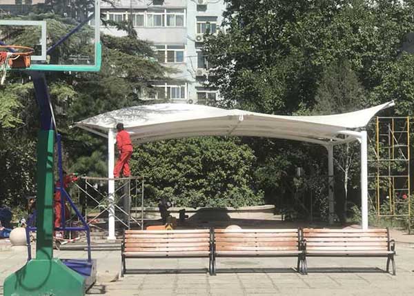 山東省濟南市章丘中等職業(yè)學校建設自行車棚膜結構