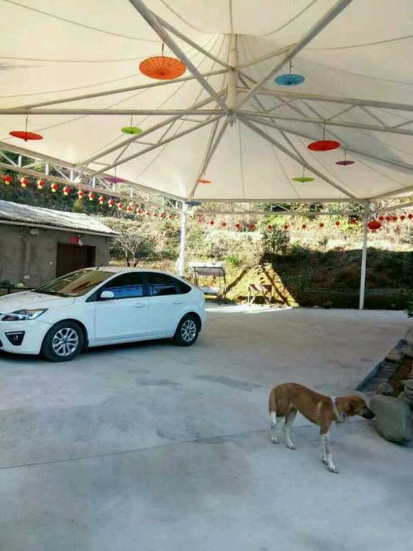 材質(zhì)特性與優(yōu)勢凸顯的膜結(jié)構(gòu)產(chǎn)品