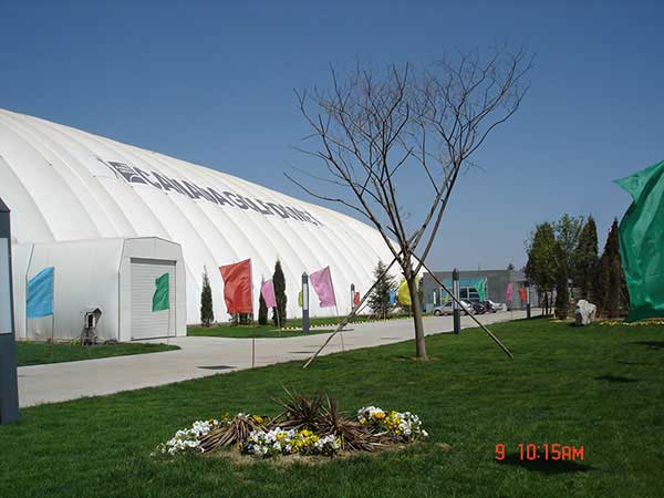 成都PTFE膜結(jié)構(gòu)車棚：專業(yè)定制，滿足需求